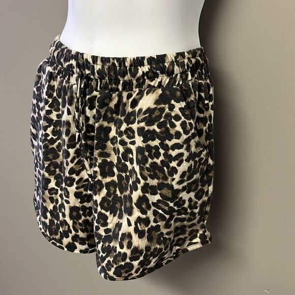 Promesa Animal Print Lounge Shorts with Elastic Waistband and Pockets- Medium - Picture 5 of 9